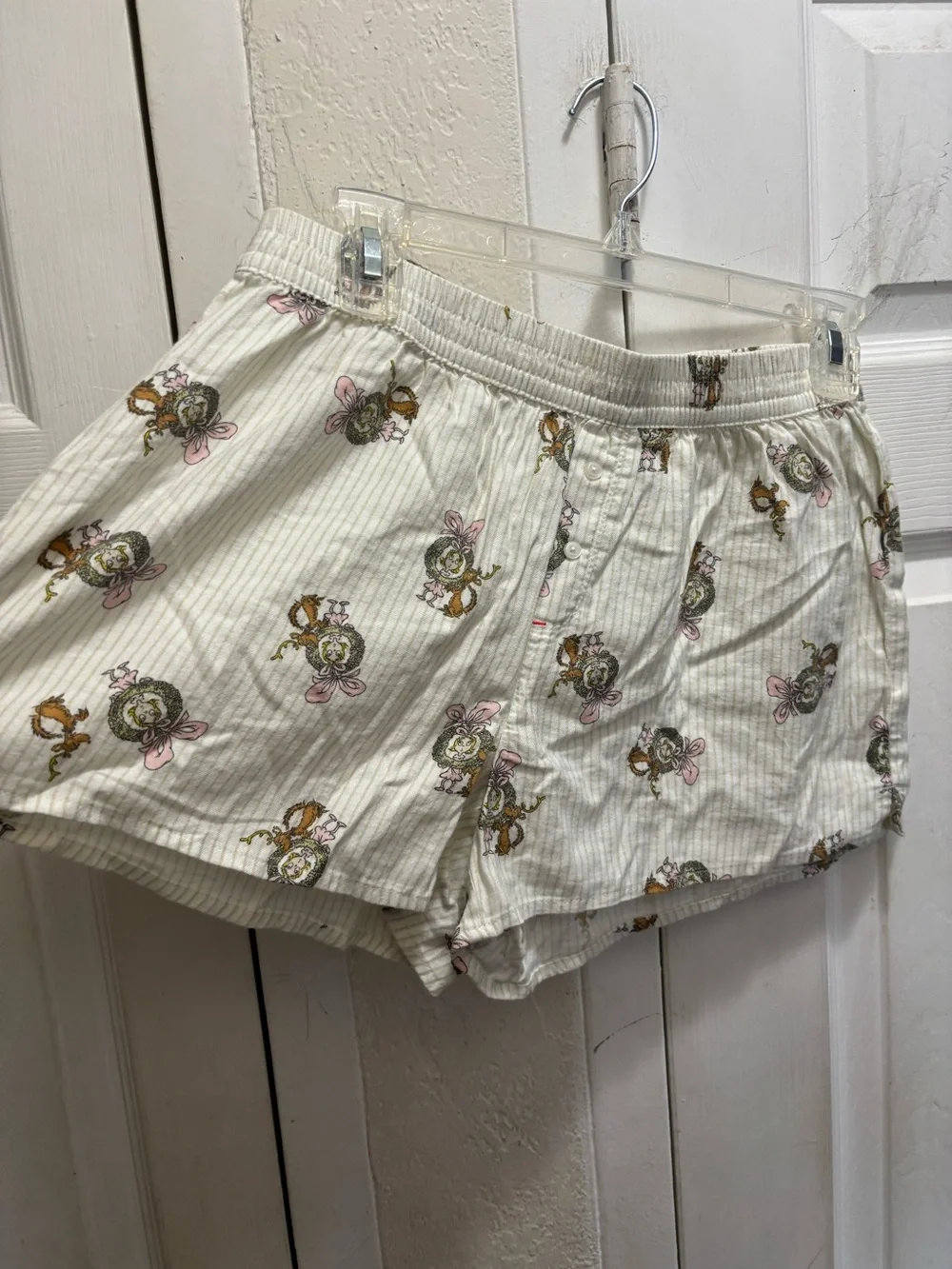 Aerie Cream Floral-Print Athletic Shorts with Pink Accents
